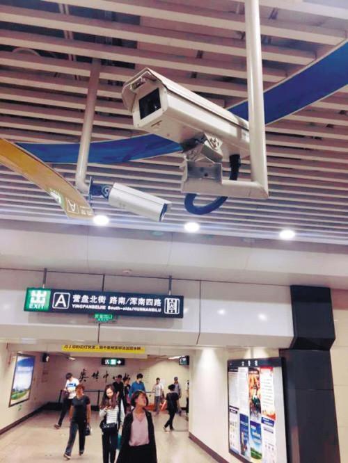 乘地铁看到诡异人脸;乘地铁看到诡异人脸怎么办