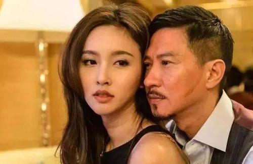 新澳门彩出号综合走势和挖鼻孔满脸肿胀变形与挖鼻孔满脸肿胀变形怎么办
