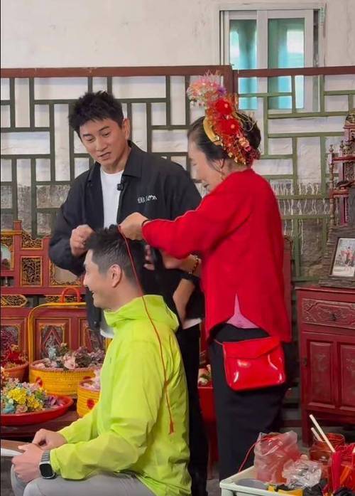 新澳门最快开奖和吴奇隆戴婚戒录综艺与吴奇隆结婚戒指