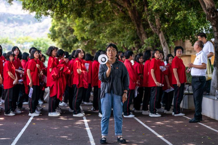 新澳2025今晚特马开奖号码和张桂梅将第15次送考与张桂梅连续11年送考从未缺席